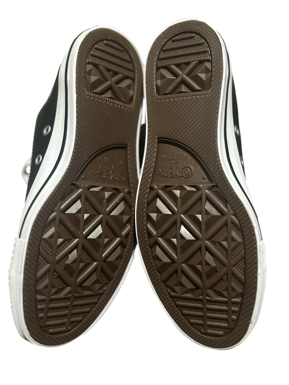 Converse Unisex Chuck Taylor All Star Leather Low Top sneakers Style 132174C - Picture 8 of 11